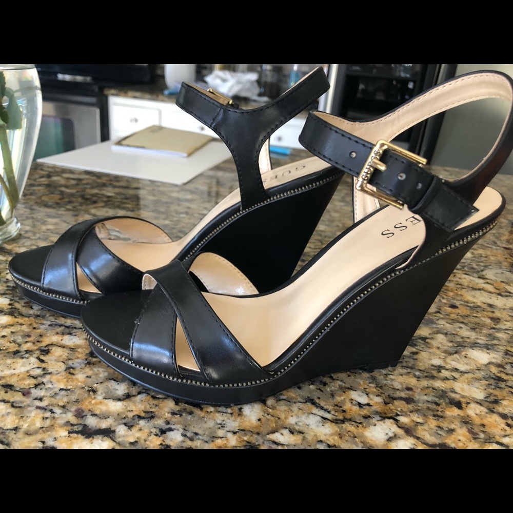 NWOT Guess wedges